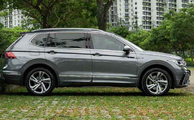 Tiguan Allspace R-Line 2.0 side 1