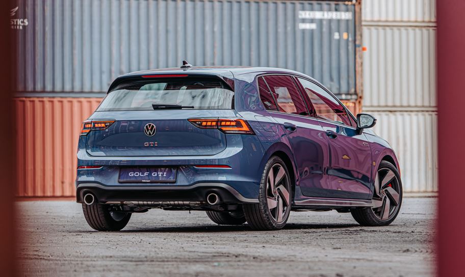 Volkswagen New Golf GTI_Rear Quarter 2