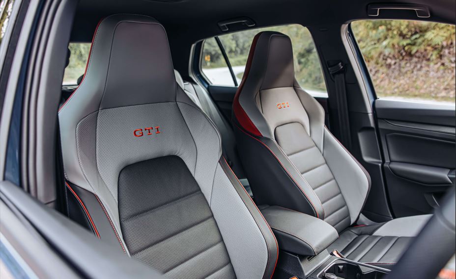 Volkswagen New Golf GTI_Vienna Leather Front Seats 3