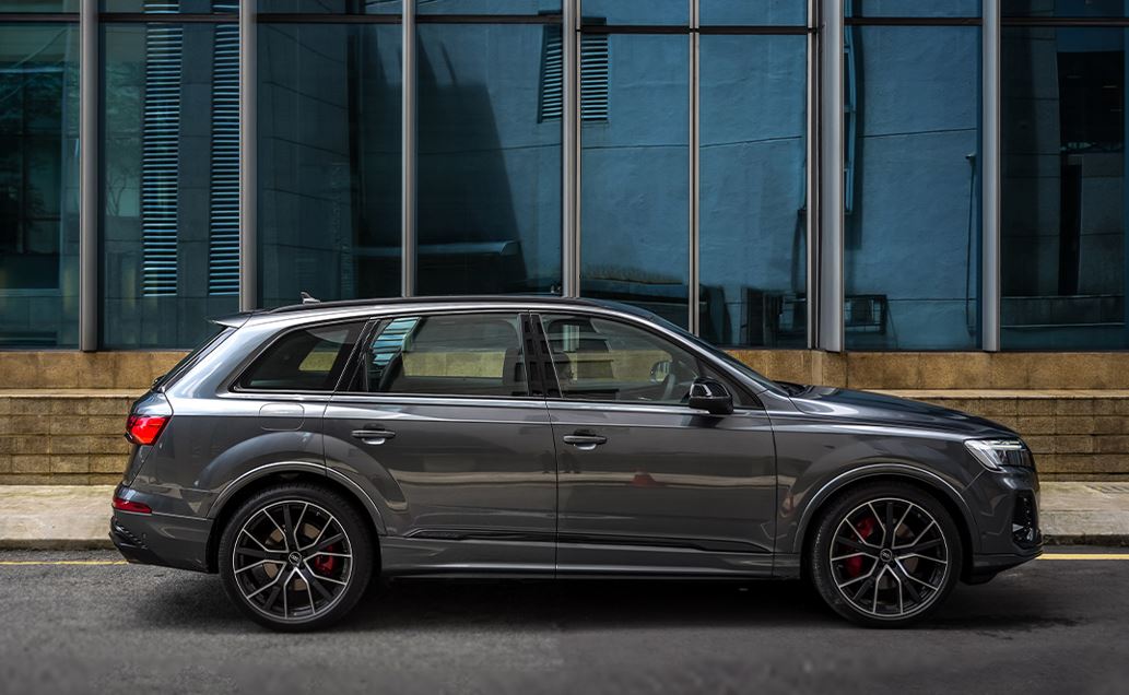 Audi Q7 - slide 2