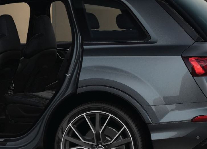 Audi Q7 - slide 4